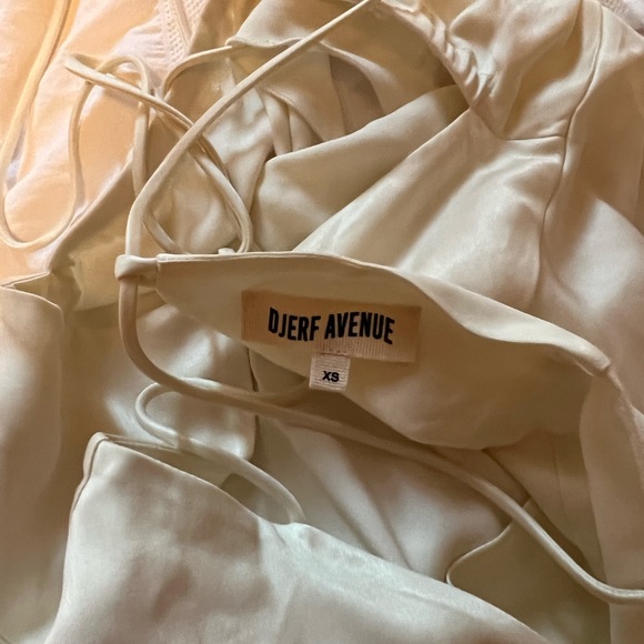 Djerf Avenue Blouse - Picture 2 of 3